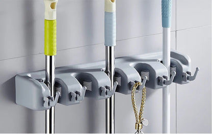 Organizador de escobas con ganchos